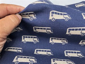 Fastvævet bomuld - deko stof i denimblå med busser